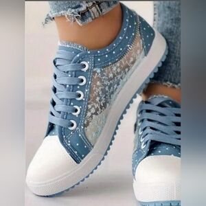 SHEIN Blue and White Sneakers with Mesh Detailing
